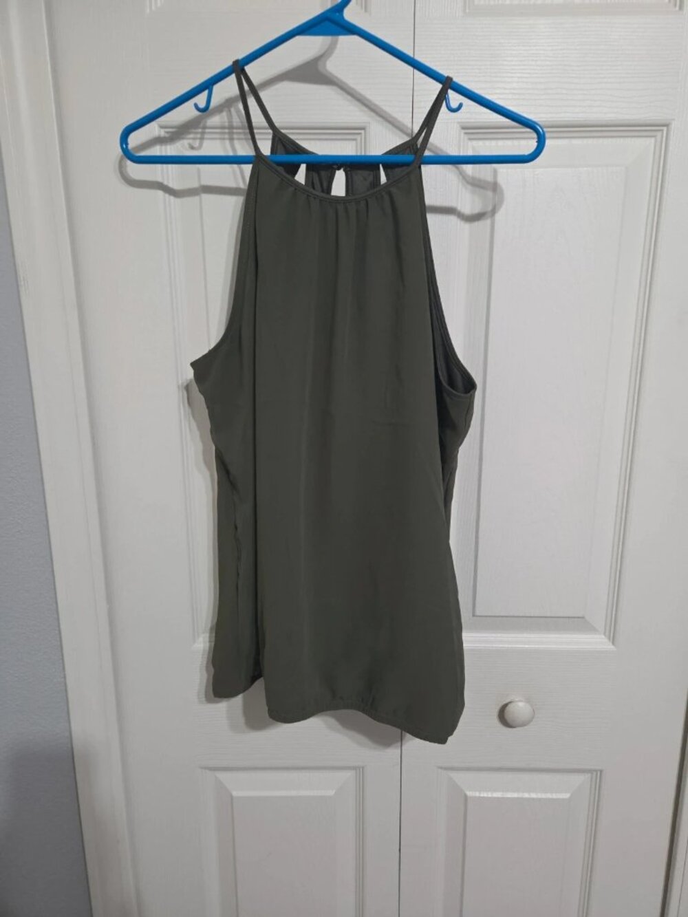 Express Tank Top Medium
